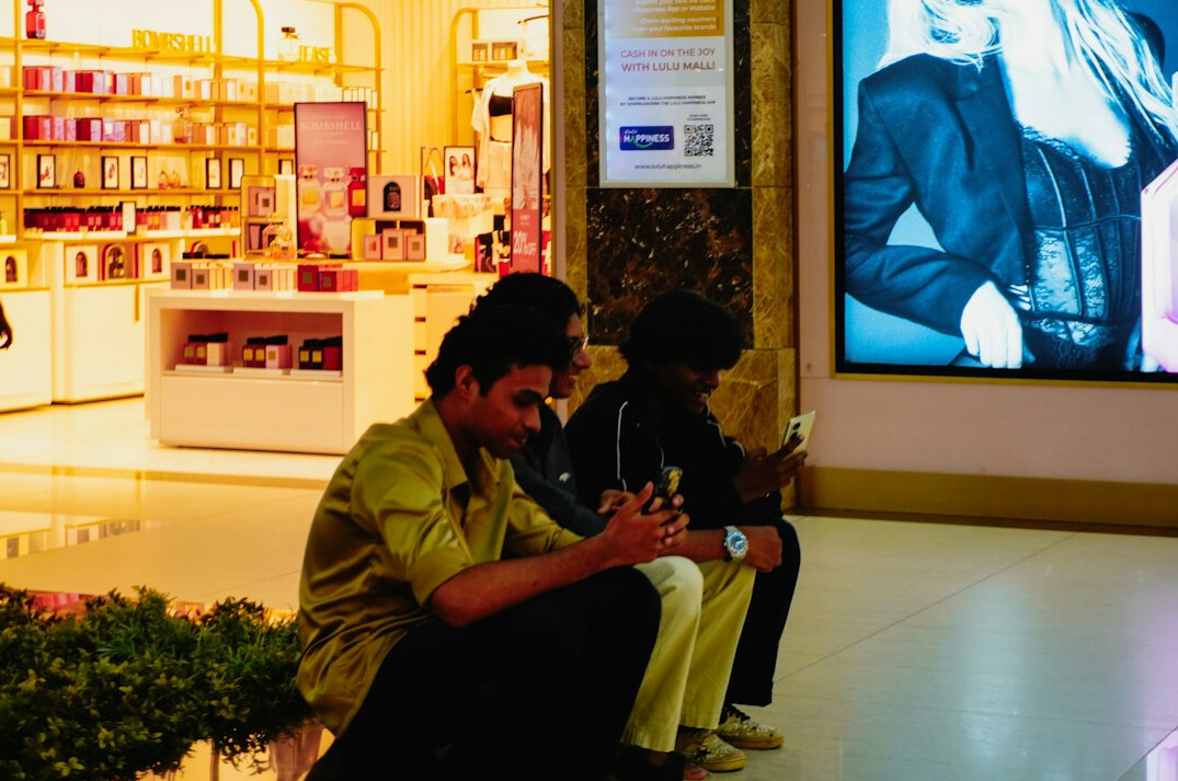 mall security team meeting